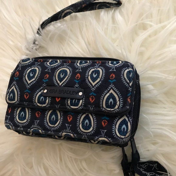 Vera Bradley all in one crossbody Wristlet - Picture 2 of 4